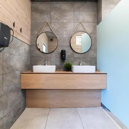 Camp Bursztynowy Kemping *