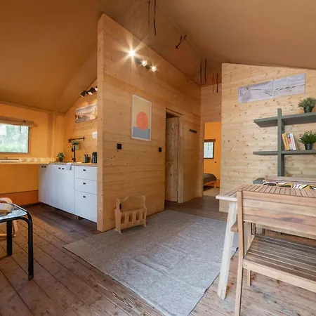 キャンプ場 Camp Bursztynowy