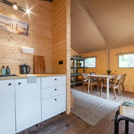 Camp Bursztynowy キャンプ場 *