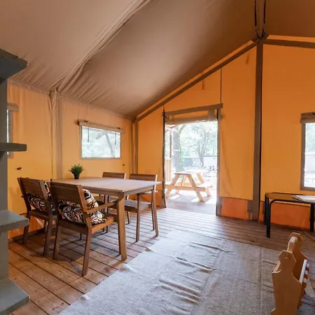 Camp Bursztynowy グダニスク