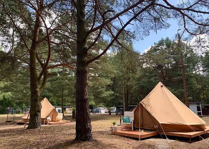 キャンプ場 Camp Bursztynowy *